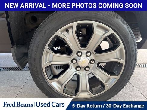 Used 2018 Chevrolet Silverado 1500 LTZ w/ LTZ Plus Package AWD/4WD image 14