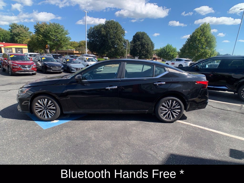 Used 2025 Nissan Altima 2.5 SV FWD image 7