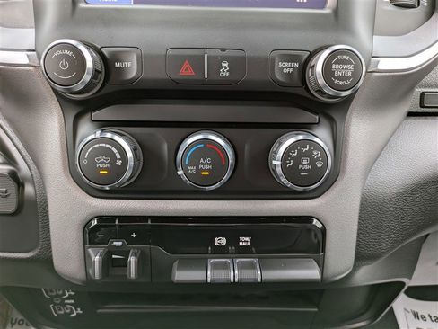 Used 2024 RAM 2500 Big Horn image 28