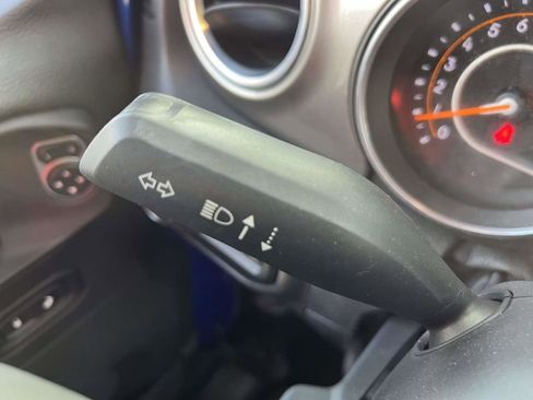 Certified 2018 Jeep Wrangler Unlimited Sahara image 38