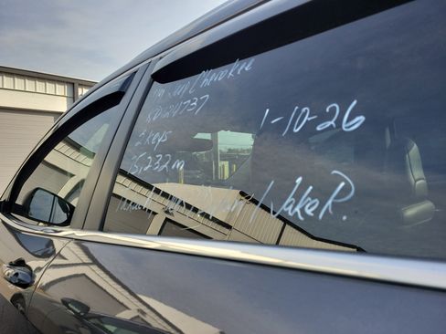 Used 2019 Jeep Cherokee Limited w/ Luxury Group image 6