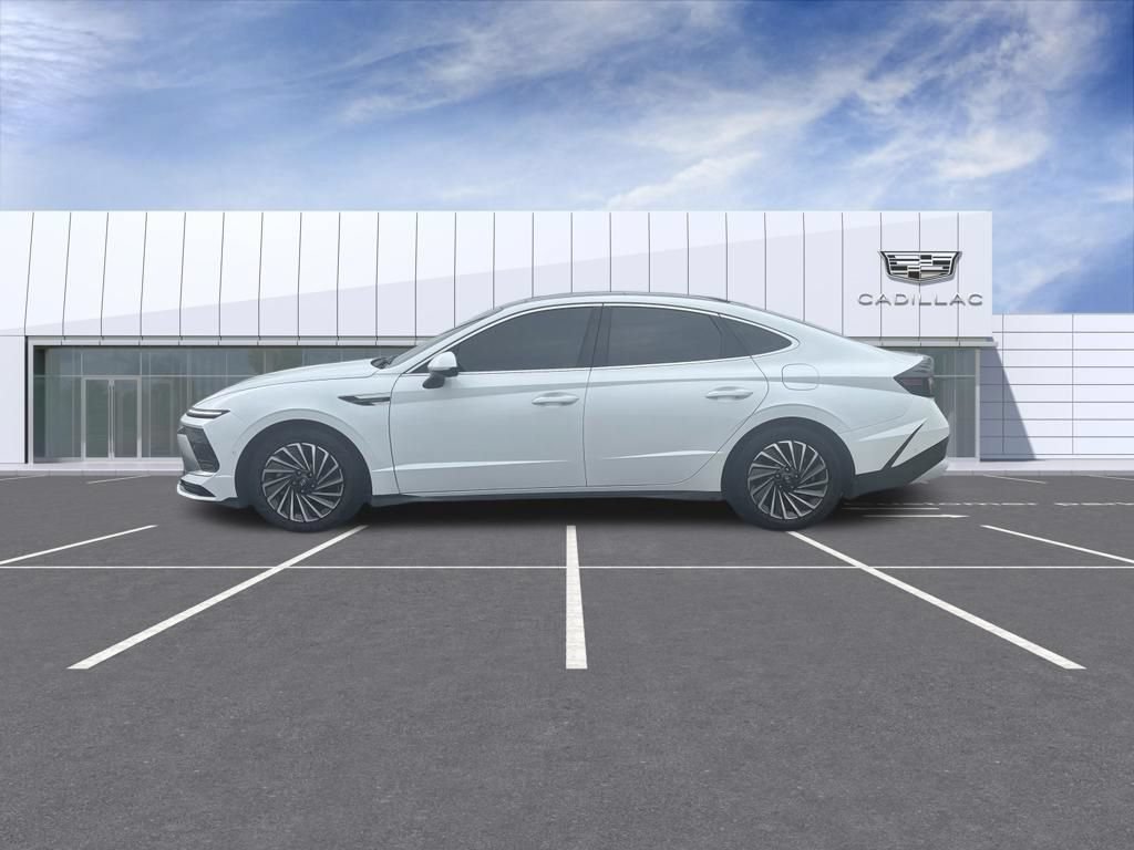 Used 2025 Hyundai Sonata Limited FWD image 5