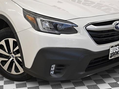 Used 2022 Subaru Outback Premium image 15