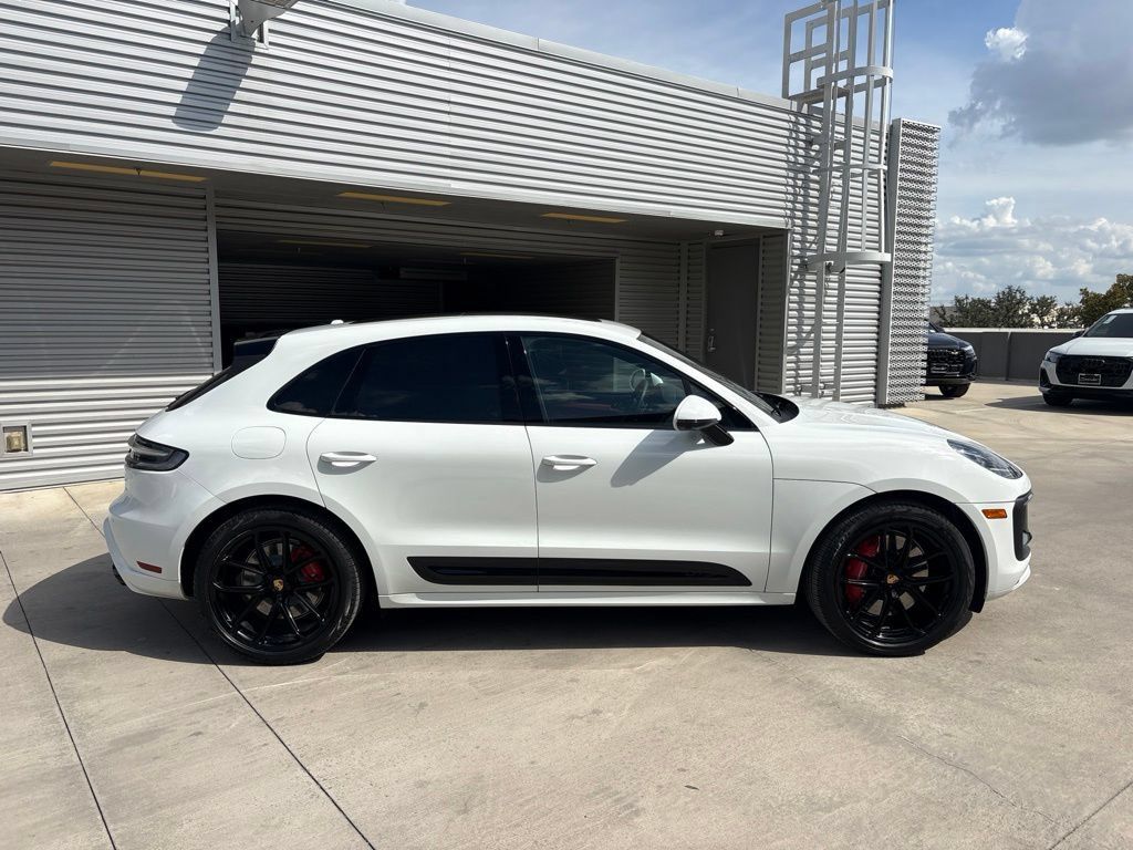 Used 2025 Porsche Macan GTS AWD/4WD image 4