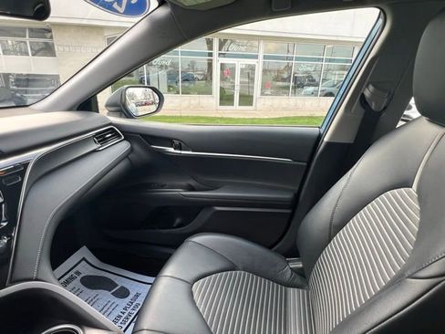 Used 2023 Toyota Camry SE FWD image 19