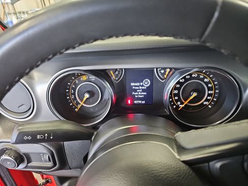 Used 2023 Jeep Wrangler Unlimited Sport AWD/4WD image 18