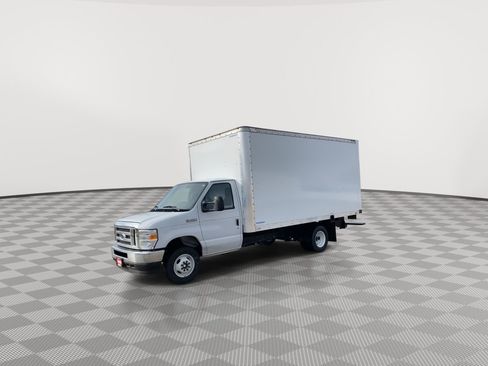 New 2025 Ford E-450 and Econoline 450 Super Duty w/ Power Equipment Group image 25