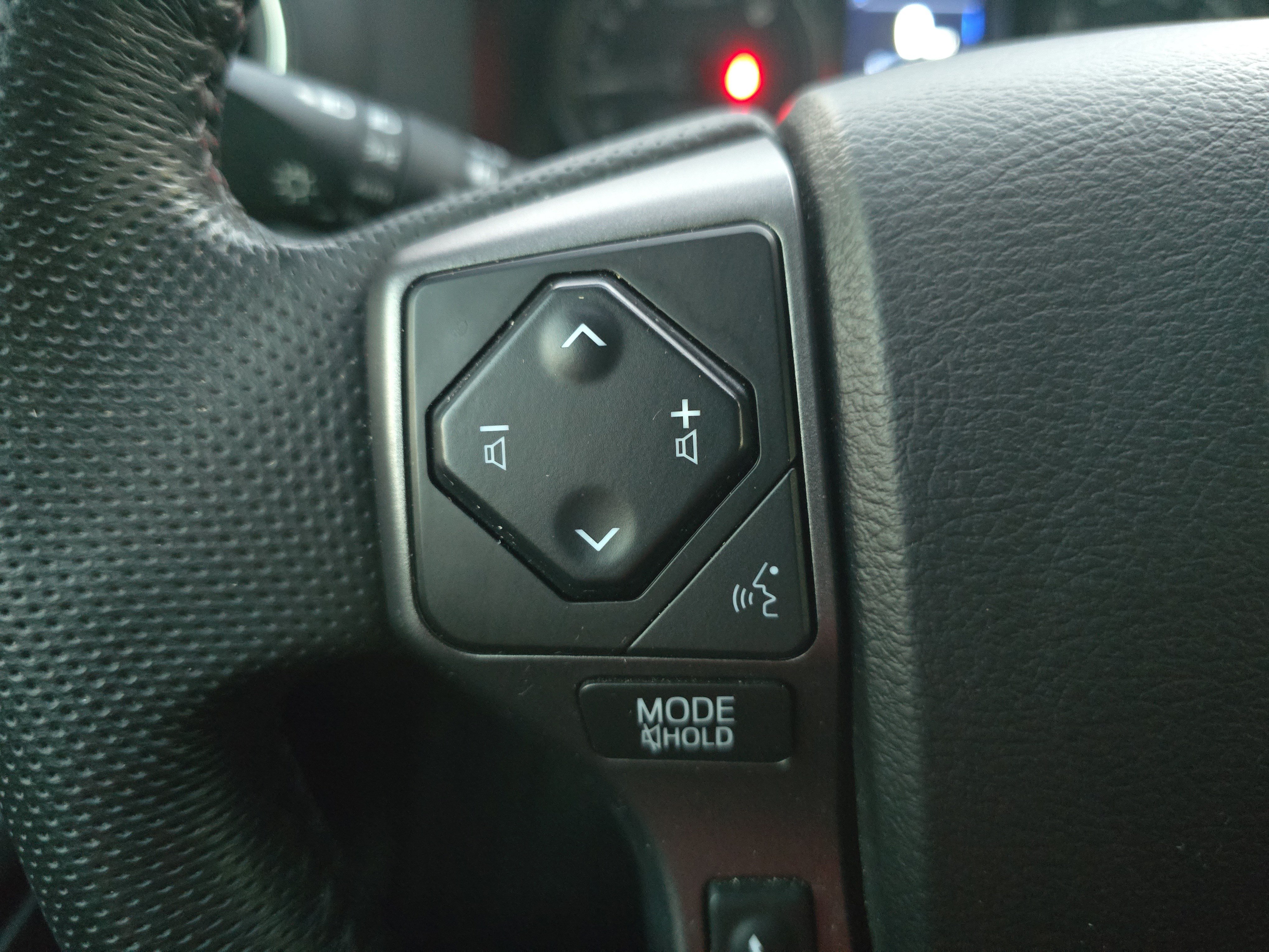 Used 2022 Toyota Tacoma TRD Off-Road w/ TRD Premium Off Road Package AWD/4WD image 16