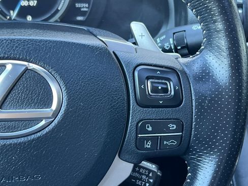 Used 2017 Lexus IS 200t F Sport w/ F Sport Package RWD image 27