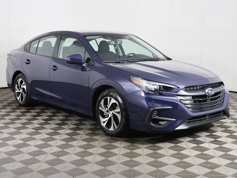 Used 2025 Subaru Legacy Premium AWD/4WD image 44