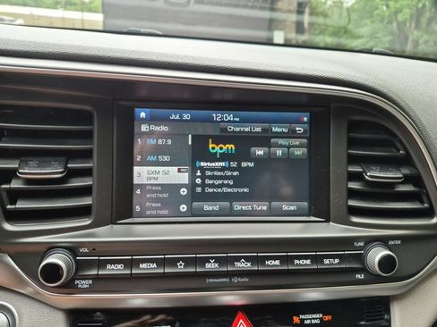 Used 2020 Hyundai Elantra Value Edition FWD image 10