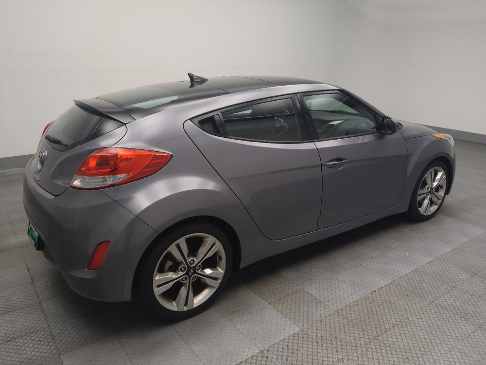 Used 2017 Hyundai Veloster Value Edition FWD image 10