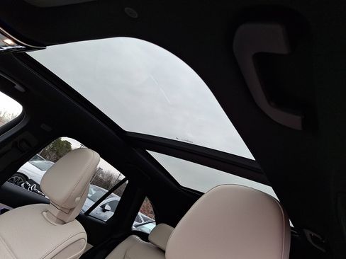 New 2026 Mercedes-Benz GLC 300 4MATIC image 9