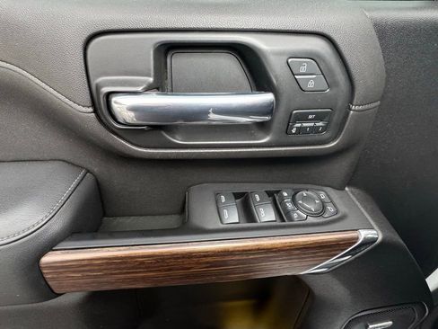 Used 2023 Chevrolet Silverado 3500 High Country image 17