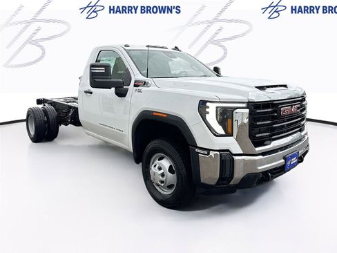 New 2026 GMC Sierra 3500 Pro w/ Convenience Package AWD/4WD image 19