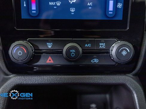 Used 2024 Ford Ranger XLT w/ Technology Package AWD/4WD image 19