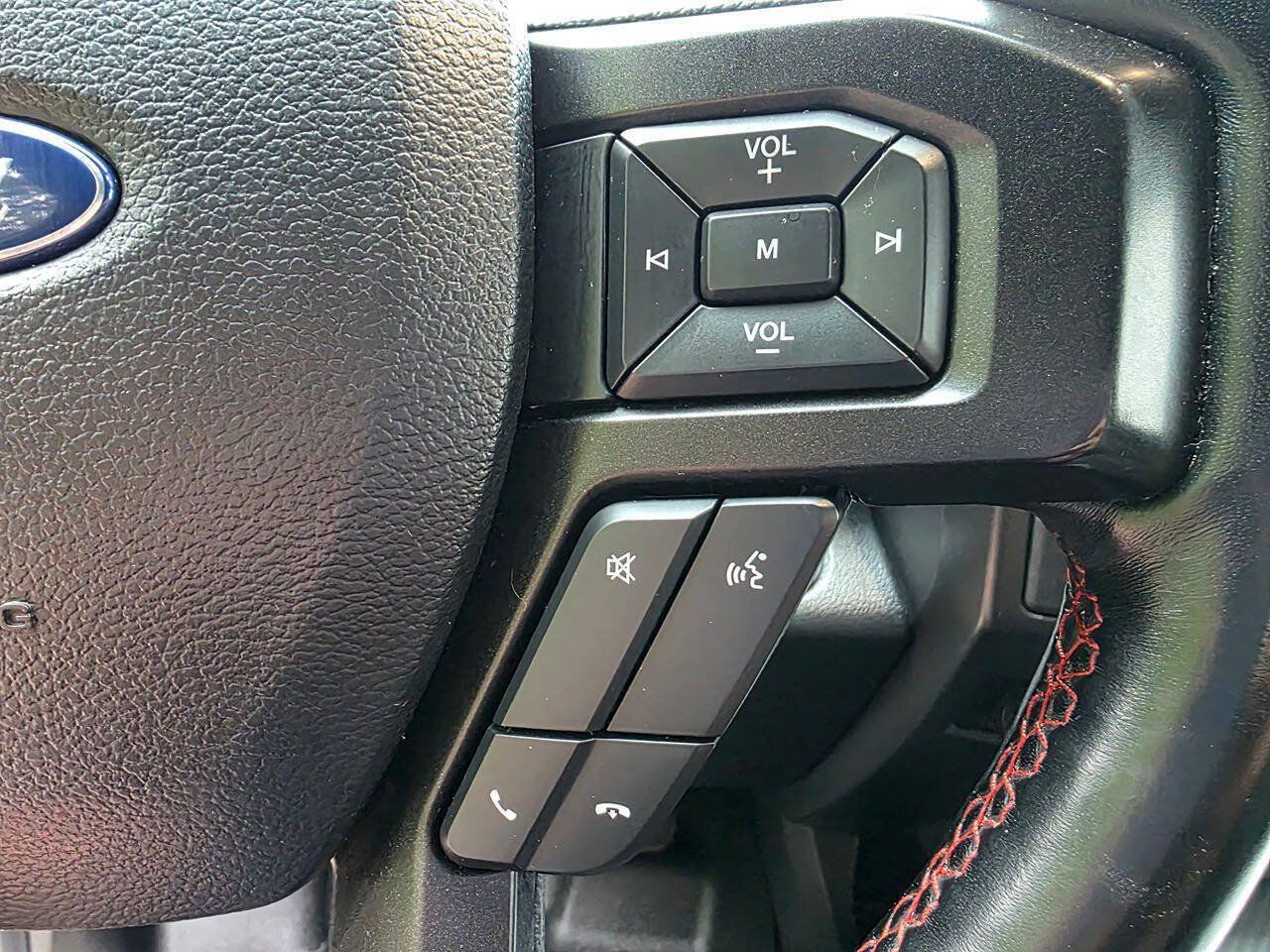 Used 2019 Ford Expedition Limited w/ Equipment Group 303A AWD/4WD image 23