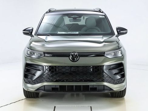New 2026 Volkswagen Tiguan SE R-Line FWD image 55