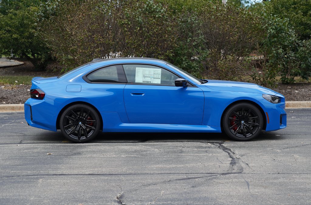 Used 2026 BMW M2 w/ Lighting Package RWD image 3