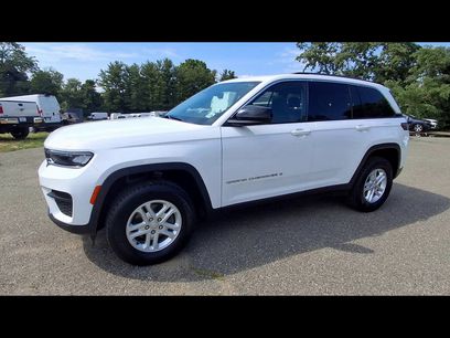 Certified 2023 Jeep Grand Cherokee Laredo w/ Luxury Tech Group I