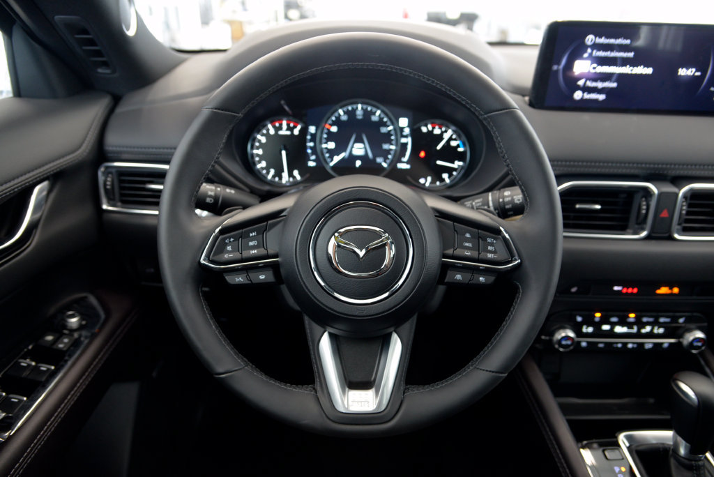 Certified 2025 MAZDA CX-5 Signature AWD/4WD image 18