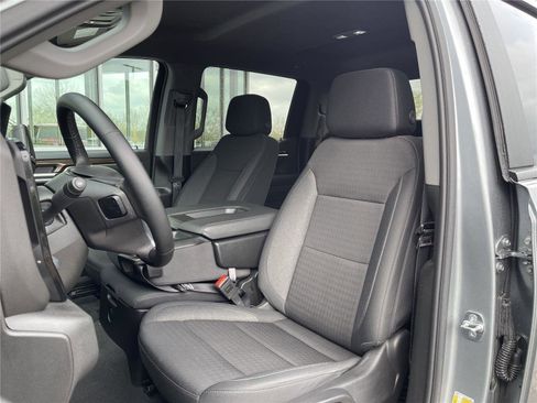 Used 2025 Chevrolet Silverado 1500 LT AWD/4WD image 18