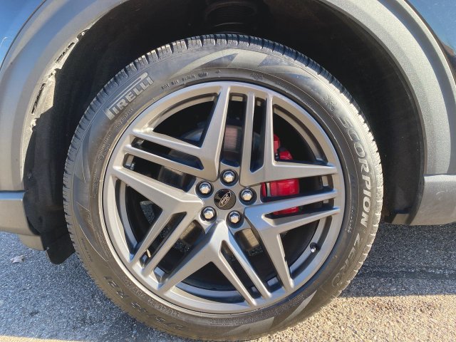 Used 2025 Ford Explorer ST-Line w/ ST-Line Street Pack AWD/4WD image 32