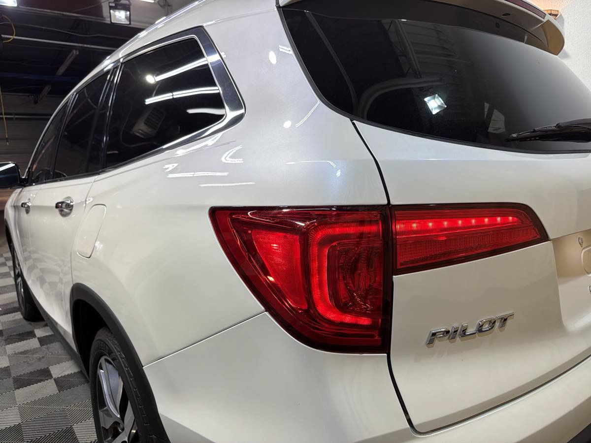 Used 2017 Honda Pilot Touring image 9