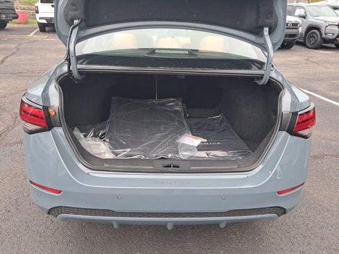 Used 2025 Nissan Sentra SV w/ SV Premium Package image 24