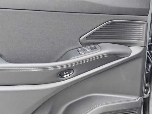 New 2026 Jeep Cherokee Laredo AWD/4WD image 21