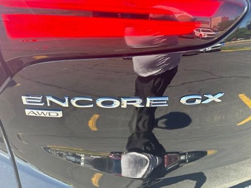 Used 2021 Buick Encore GX Preferred w/ Sport Touring Package AWD/4WD image 5