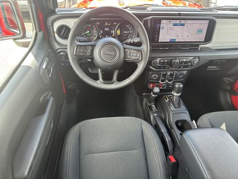 Used 2025 Jeep Wrangler Unlimited Sport S 4xe AWD/4WD image 7