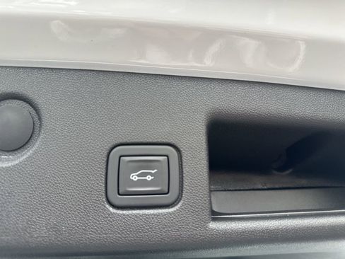 Certified 2024 Chevrolet Equinox LT image 12