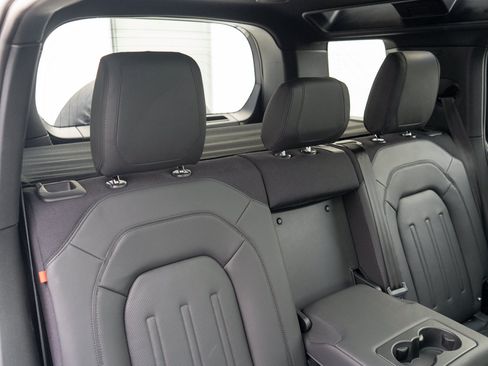 Used 2022 Land Rover Defender 110 X AWD/4WD image 27