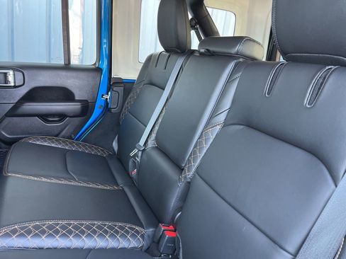 Used 2023 Jeep Wrangler Unlimited Sahara image 41