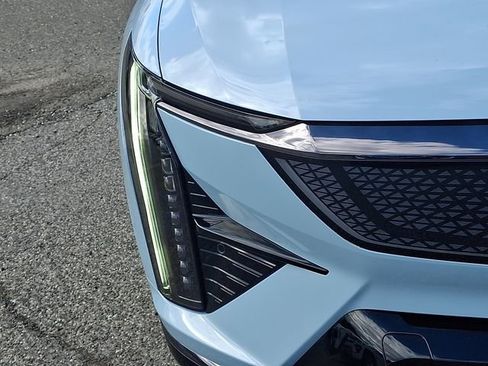 Used 2025 Cadillac Optiq Sport 2 AWD/4WD image 26