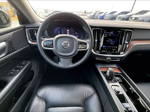 Used 2024 Volvo S60 B5 Plus image 8