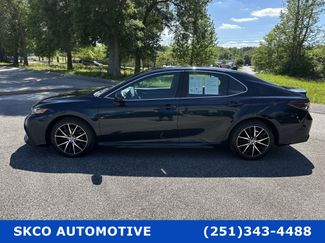 Used 2021 Toyota Camry SE FWD video 2