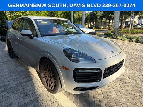Used 2022 Porsche Cayenne GTS AWD/4WD image 40