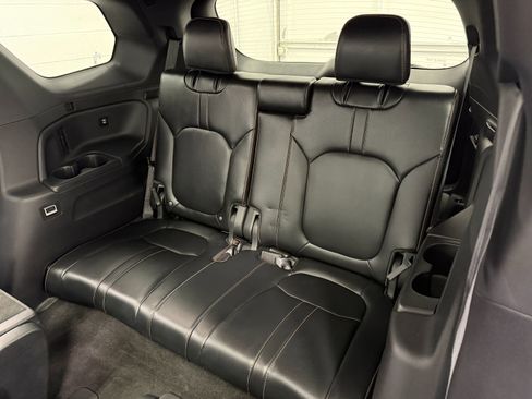 Used 2025 Honda Pilot TrailSport image 16