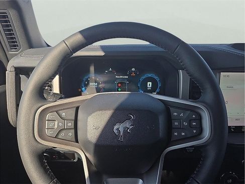 New 2025 Ford Bronco Outer Banks image 19