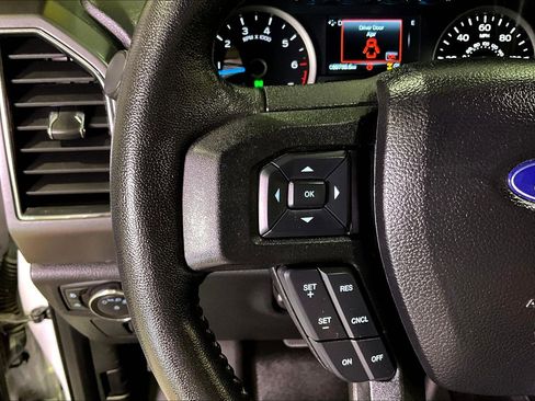 Used 2017 Ford F150 XLT w/ Equipment Group 302A Luxury image 12