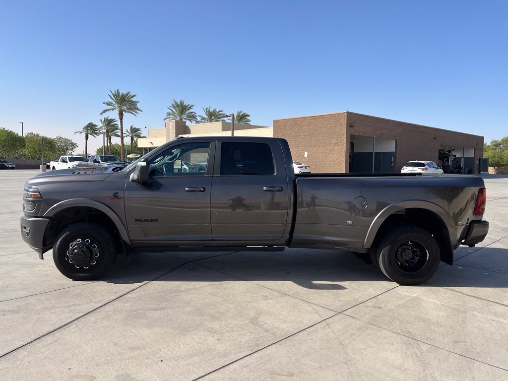 Used 2025 RAM 3500 Limited AWD/4WD image 5