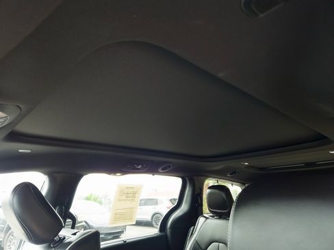 Used 2020 Chrysler Pacifica Limited w/ Advanced Safetytec Group image 20