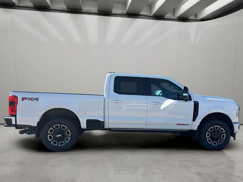 New 2026 Ford F250 Platinum AWD/4WD image 6