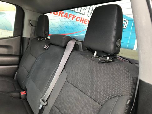 Used 2020 Chevrolet Silverado 1500 Custom w/ Custom Value Package AWD/4WD image 10