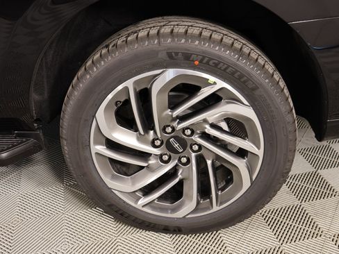 New 2026 Lincoln Navigator Premiere AWD/4WD image 20