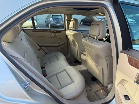Used 2011 Mercedes-Benz E 350 E 350 4MATIC Sedan 4D image 12