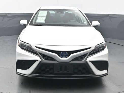Used 2024 Toyota Camry SE image 10