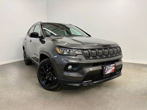Used 2022 Jeep Compass Altitude w/ Sun and Sound Group image 7